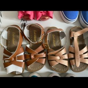 Salt water girls sandals size 11